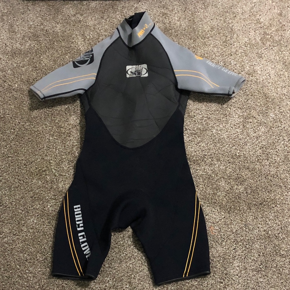 Body Glove Black and Gray Short Sleeve Wetsuit